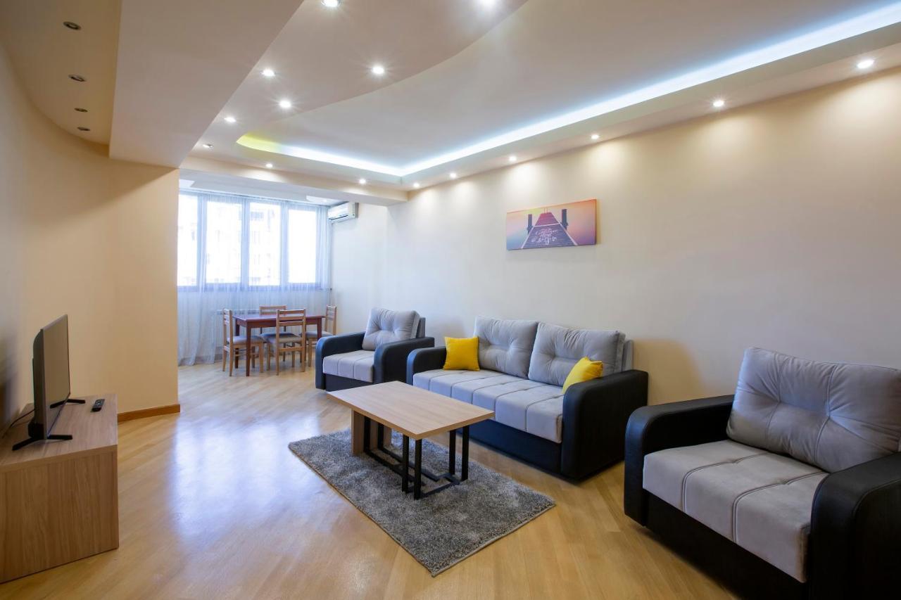 Umba Apartment N4 - Balcony And Mount Ararat View Єреван Екстер'єр фото